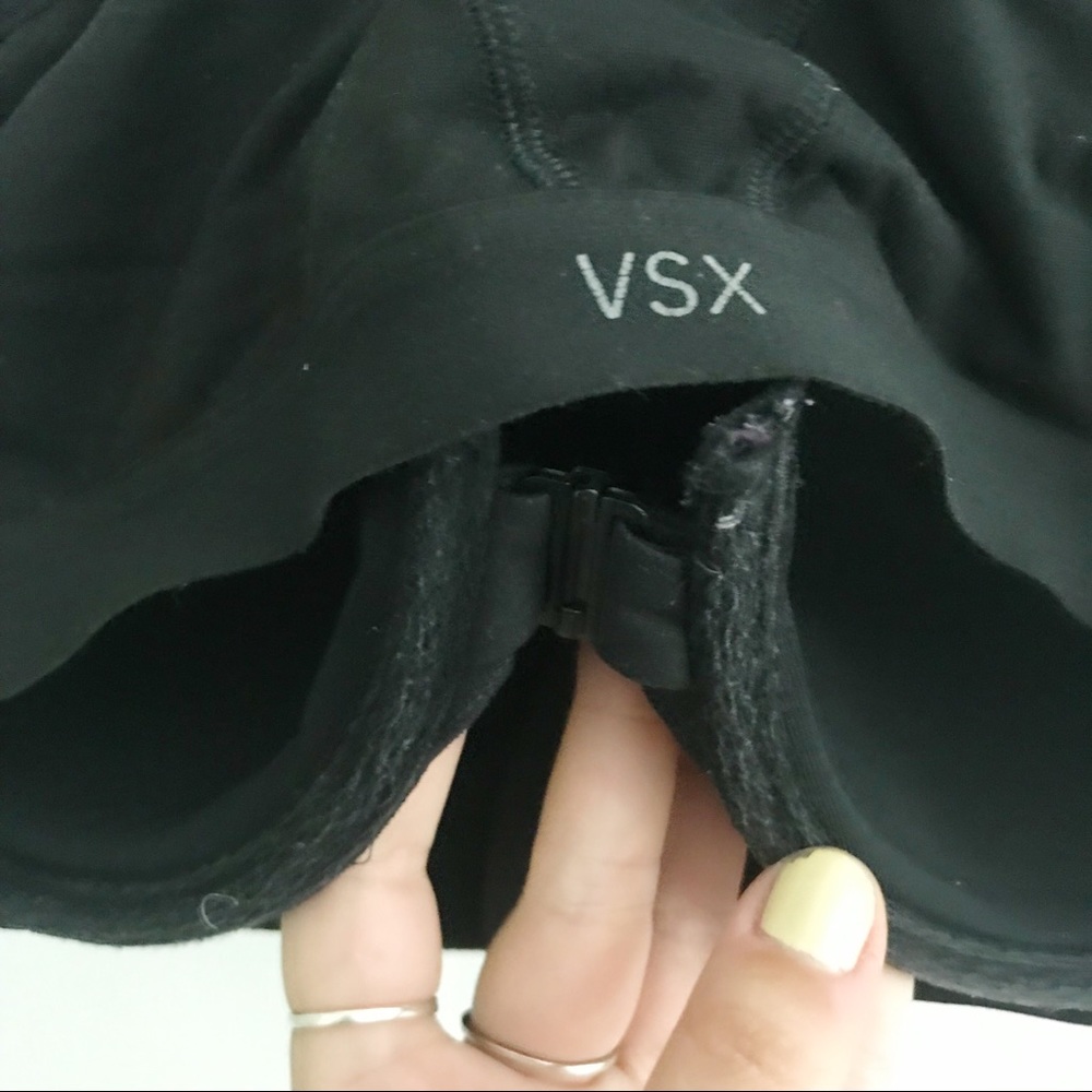 Victoria’s Secret Sports Bra🥊 - Picture 3 of 4